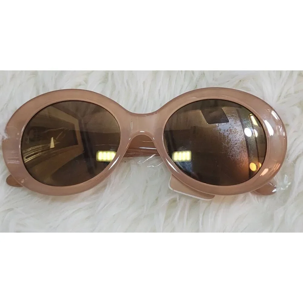 Frye and Co. Women's Oval Sunglasses New *cosmetic tint defect
